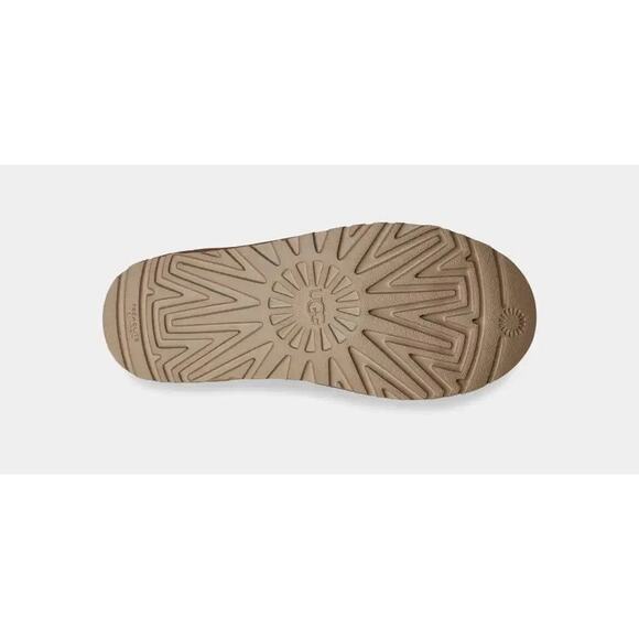 UGG Classic Solene Tall Boots - 7 - Picture 6 of 7